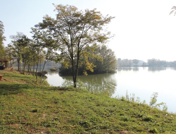 Magyarszecsődi kavicsbánya tó